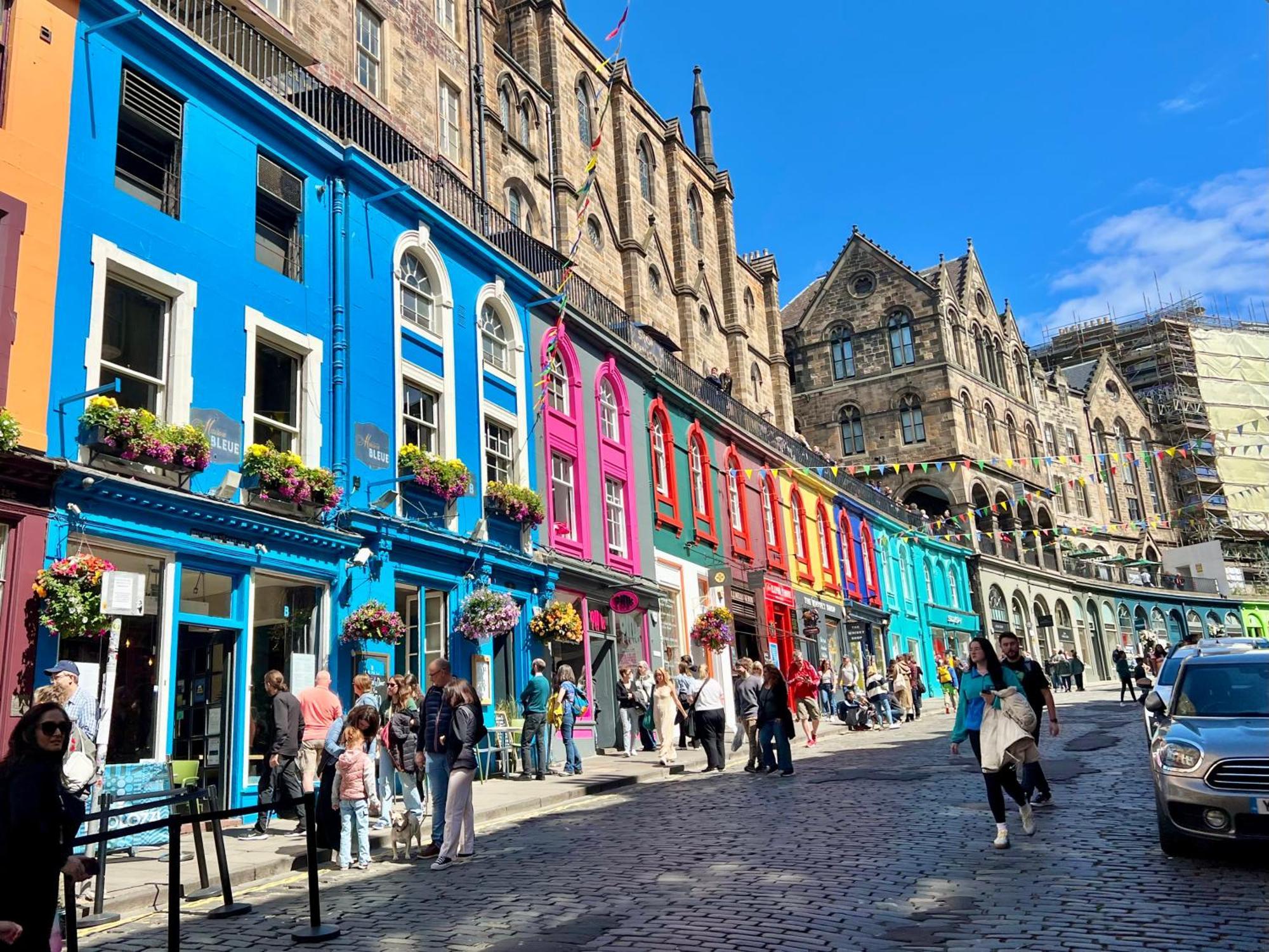 Bright Old Town City Centre Apartment, Edinburgh
